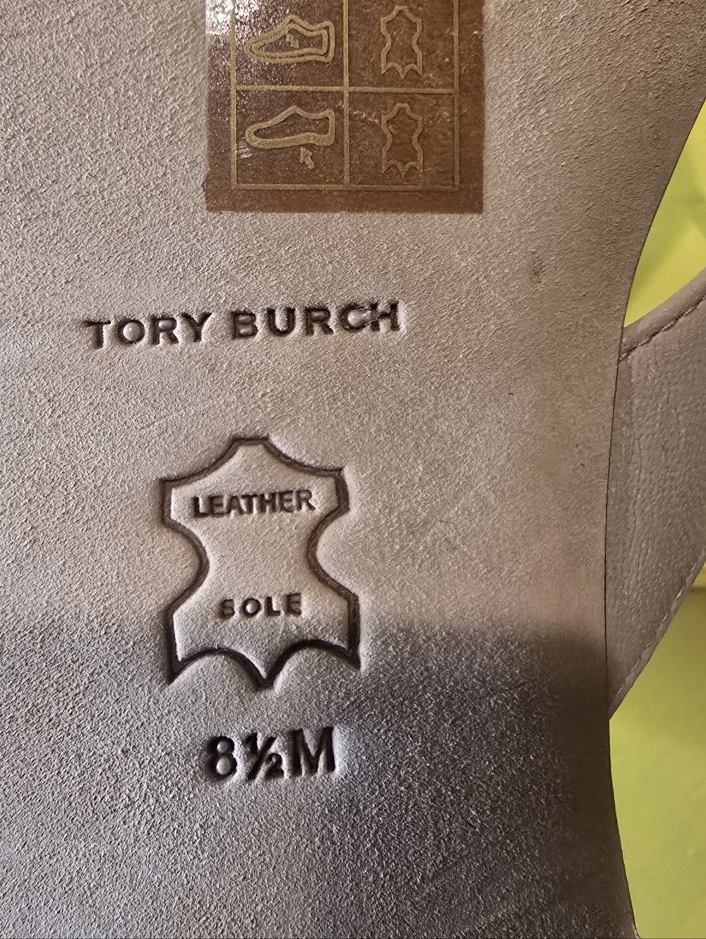 Tory Burch Women's Light Taupe Leather Thong Sandals - Picture 7 of 8